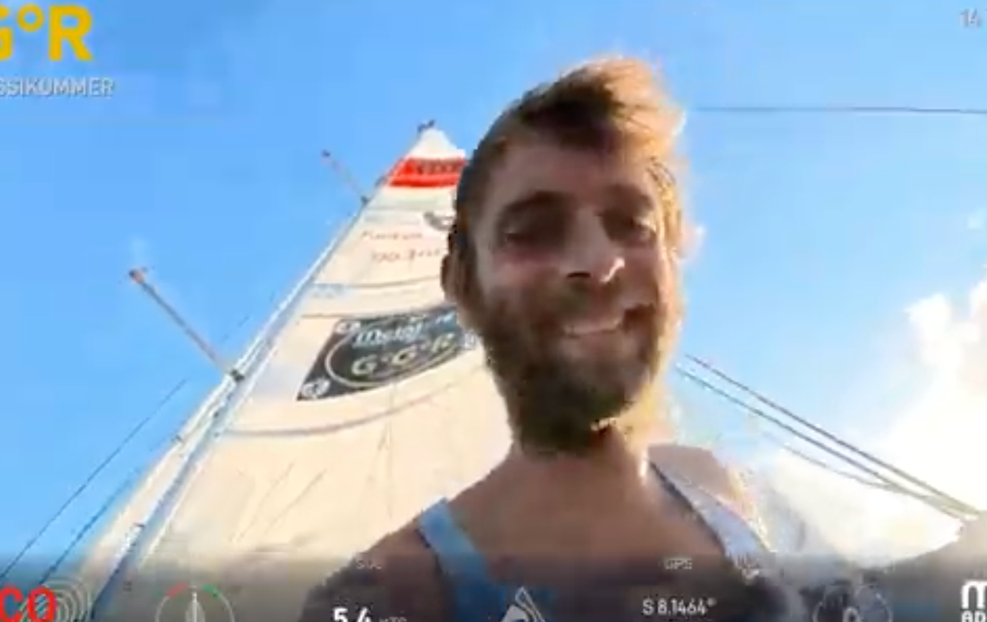 Étienne Messikommer sailing Bernard.