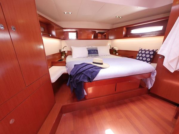 2012-Beneteau-Oceanis-58-Laissez-Faire-11.jpg