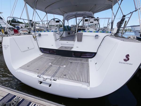 2012-Beneteau-Oceanis-58-Laissez-Faire-2.jpg