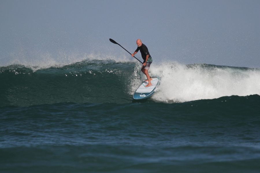 20221019_MayorWayneBrown-Surfing_Credit-Office-of-the-Mayor-of-Auckland.jpg