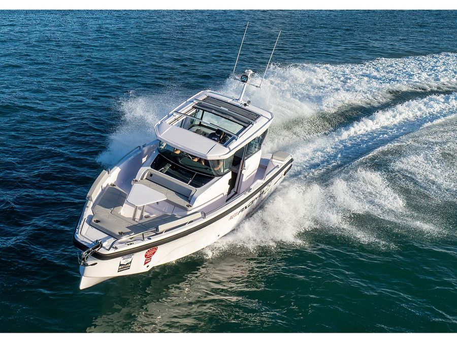 2024-AXOPAR-29-CROSS-CABIN.jpg