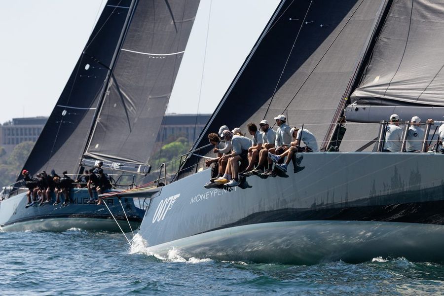 Moneypenny leads Smuggler as fleet stalls off Sydney Heads, 26 September 2026