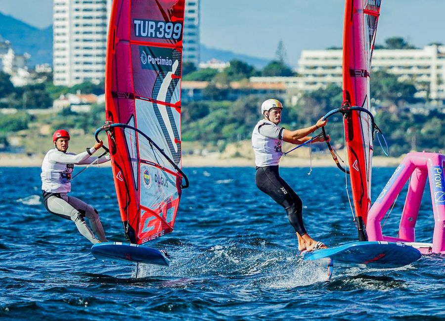 2026-iqfoil-european-championship-day-2-aimee-bright-eli-lie.jpg