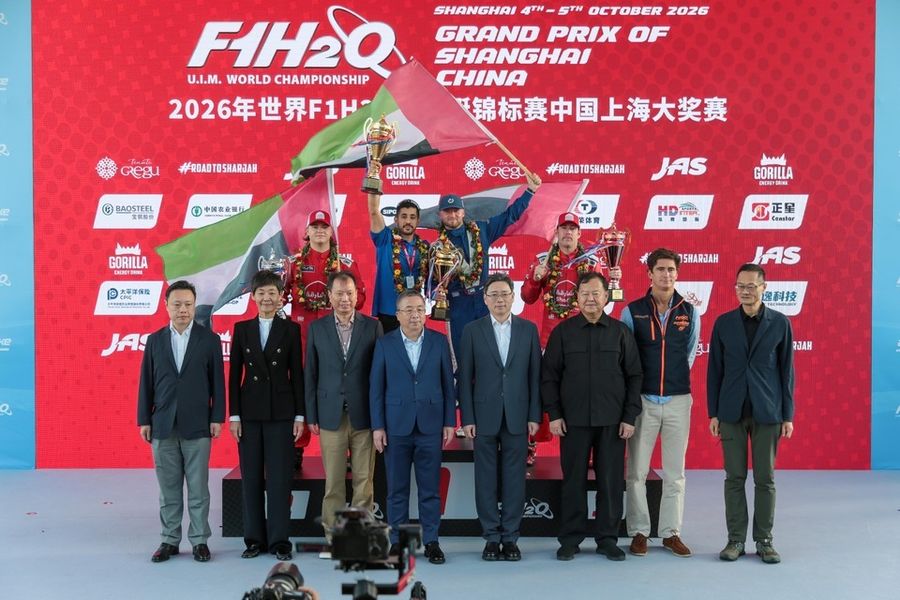 Weckstrom survives chaos and broken prop for Shanghai treble, 05 October 2026