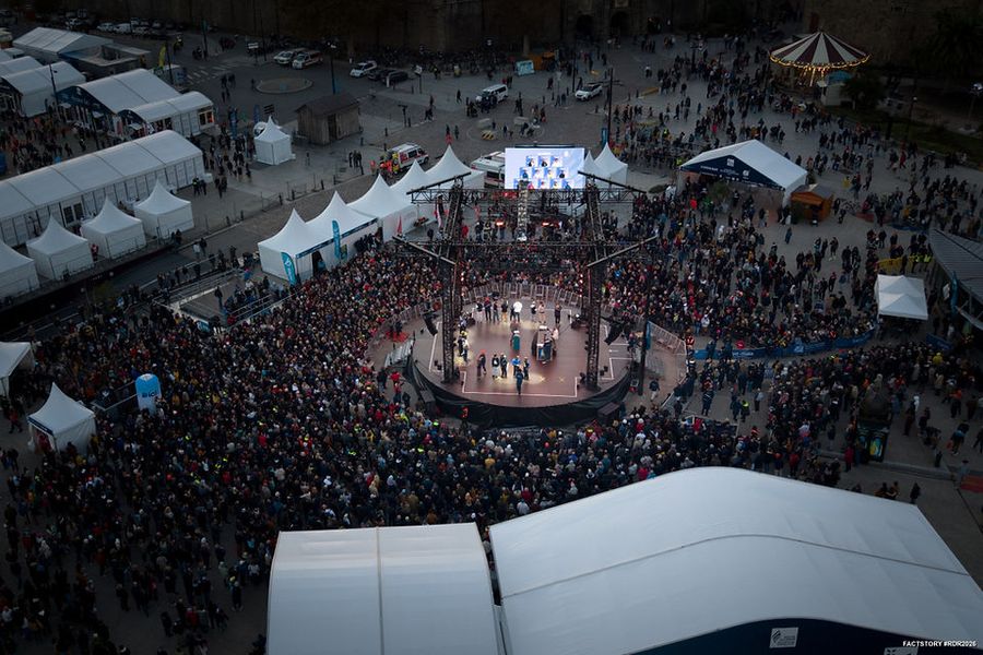 Saint-Malo crowds give Rhum sailors one last send-off, 25 October 2026