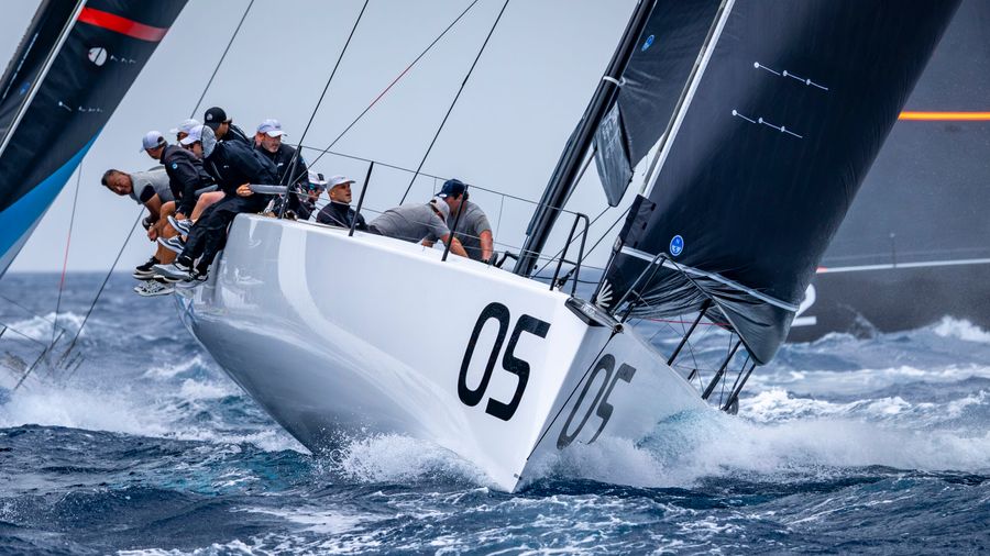 Murray Jones steers Sled four points clear at Lanzarote halfway mark, 24 July 2026