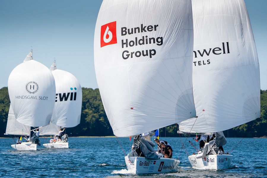 Kemp leads Australia into quarters as Fong flies NZ flag at Youth Worlds, 24 June 2026