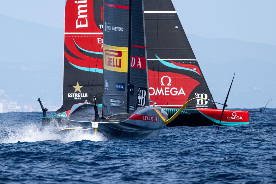 August 25, 2024. Louis Vuitton Preliminary Regatta, Race Day 4. LUNA ROSSA PRADA PIRELLI TEAM, EMIRATES TEAM NEW ZEALAND Picture Credit: AC37 media
