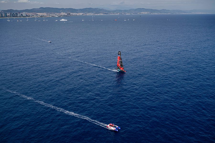 Taihoro is BACK baby! After a stressful 48 hours, team NZ have put in amazing effort to have the boat at least as good as before it was dropped from a crane Photo CreditL AC37 media