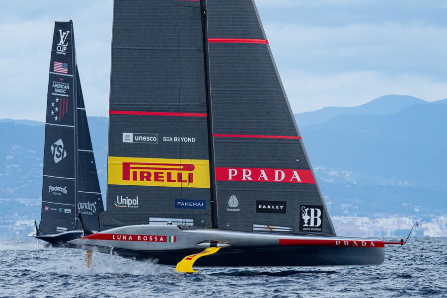 September 18, 2024. Louis Vuitton Cup, Semi Finals Race Day 4. LUNA ROSSA PRADA PIRELLI TEAM, NYYC AMERICAN MAGIC Photo Credit: AC37 media