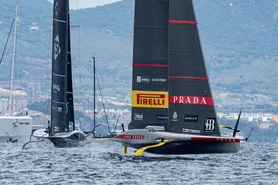 September 18, 2024. Louis Vuitton Cup, Semi Finals Race Day 4. LUNA ROSSA PRADA PIRELLI TEAM, NYYC AMERICAN MAGIC Photo Credit: AC37 media