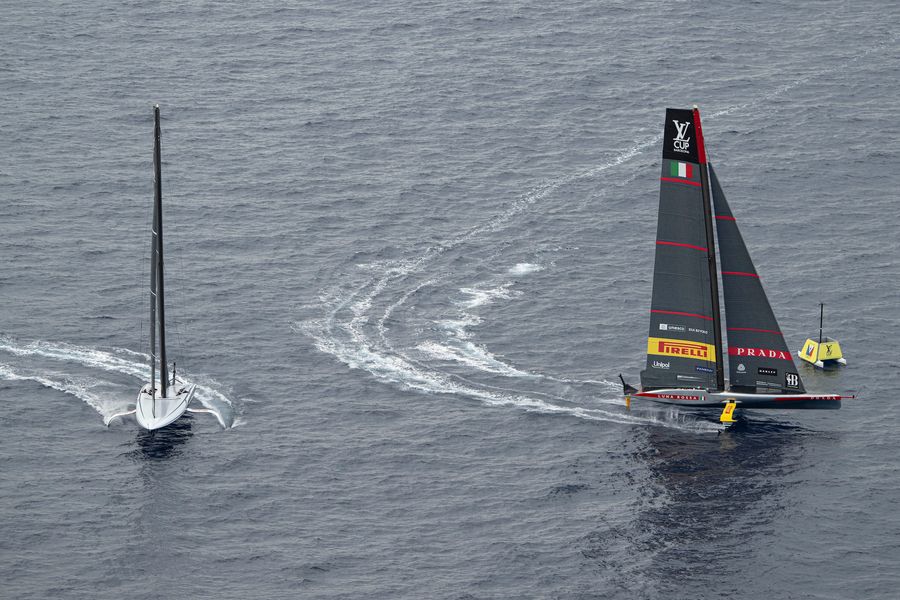 September 18, 2024. Louis Vuitton Cup, Semi Finals Race Day 4. LUNA ROSSA PRADA PIRELLI TEAM, NYYC AMERICAN MAGI Photo Credit: AC37 media