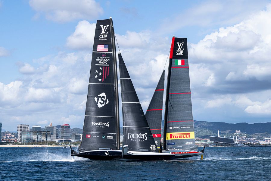 September 19, 2024. Louis Vuitton Cup, Semi Finals Race Day 5. LUNA ROSSA PRADA PIRELLI TEAM, NYYC AMERICAN MAGIC Photo Credit: AC37 media