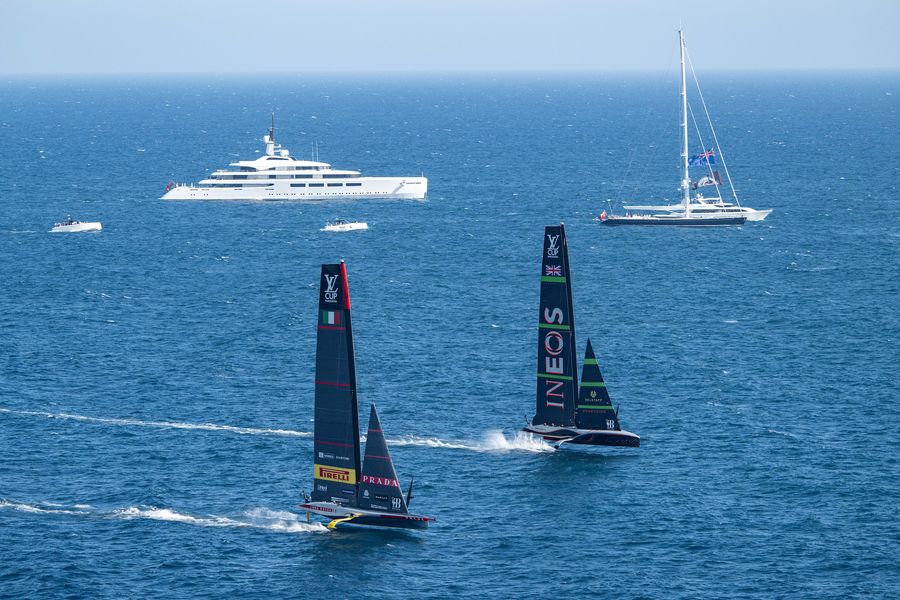 September 26, 2024. Louis Vuitton Cup, Final Race Day 1. INEOS BRITANNIA, LUNA ROSSA PRADA PIRELLI TEAM Photo Credit: AC37 media