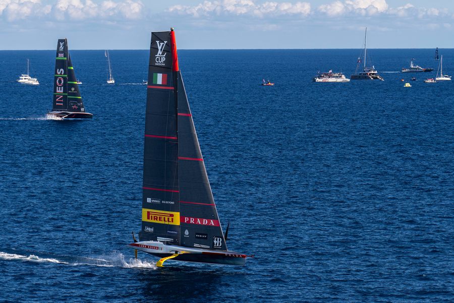 INEOS BRITANNIA, LUNA ROSSA PRADA PIRELLI TEAMSeptember 28, 2024. Louis Vuitton Cup Final, Race Day 2. INEOS BRITANNIA, LUNA ROSSA PRADA PIRELLI TEAM. Photo Credit: AC37 media