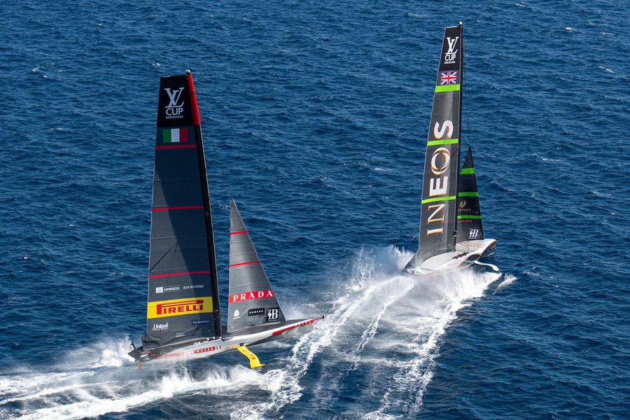 September 30, 2024. Louis Vuitton Cup, Final Race Day 4. LUNA ROSSA PRADA PIRELLI TEAM, INEOS BRITANNIA Photo Credit: AC37 media