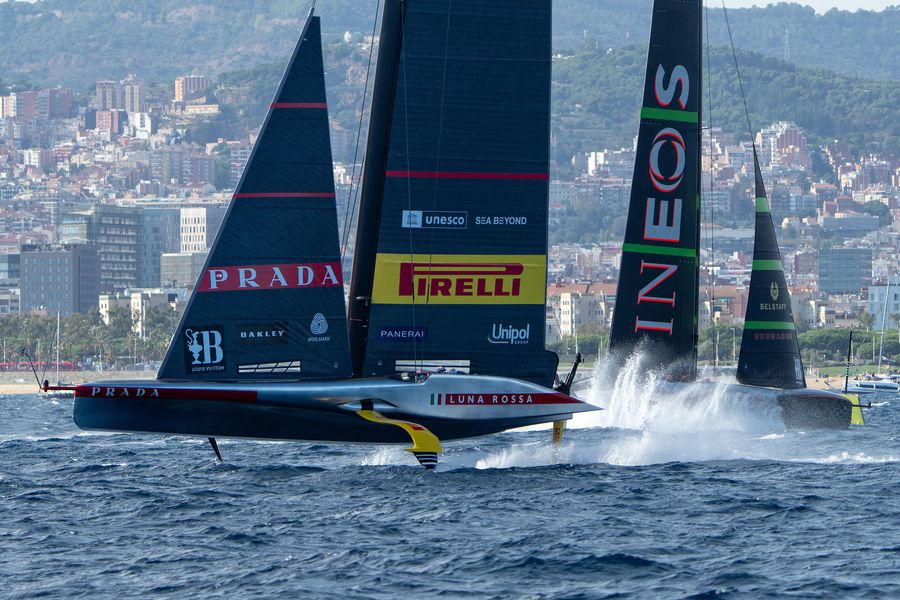 October 01, 2024. Louis Vuitton Cup, Final Race Day 5. LUNA ROSSA PRADA PIRELLI TEAM, INEOS BRITANNIA Photo Credit: AC37 media