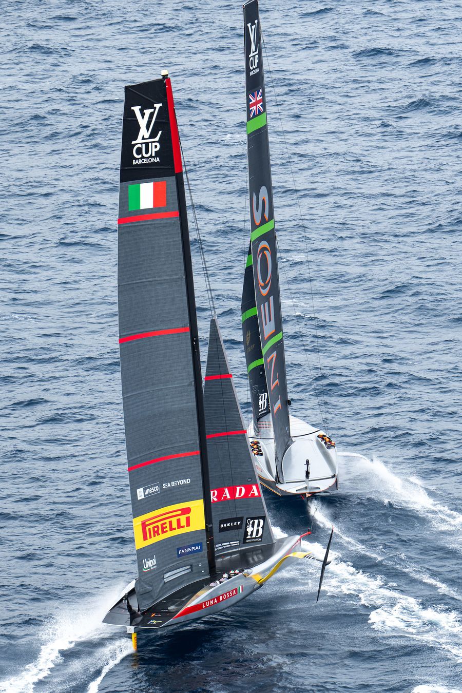 October 02, 2024. Louis Vuitton Cup, Final Race Day 6. INEOS BRITANNIA, LUNA ROSSA PRADA PIRELLI TEAM Photo Credit: AC37 media