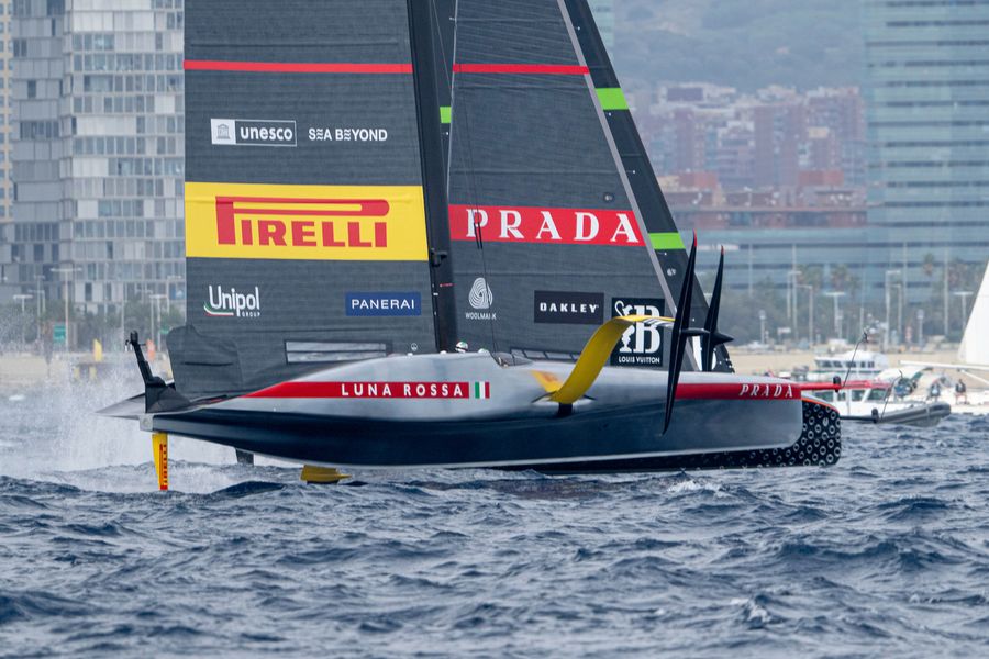 October 02, 2024. Louis Vuitton Cup Final, Race Day 6. INEOS BRITANNIA, LUNA ROSSA PRADA PIRELLI TEAM Photo Credit: AC37 media