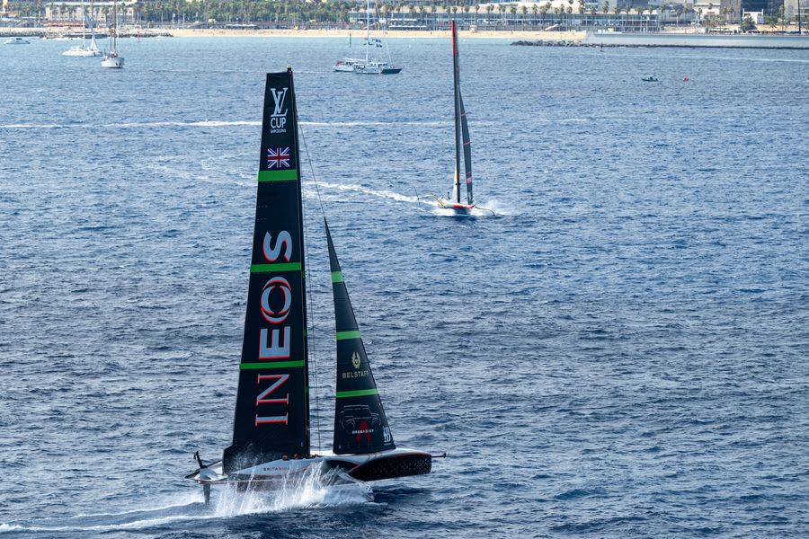 October 04, 2024. Louis Vuitton Cup, Final Race Day 7. LUNA ROSSA PRADA PIRELLI TEAM, INEOS BRITANNIA. Photo Credit: AC37 media