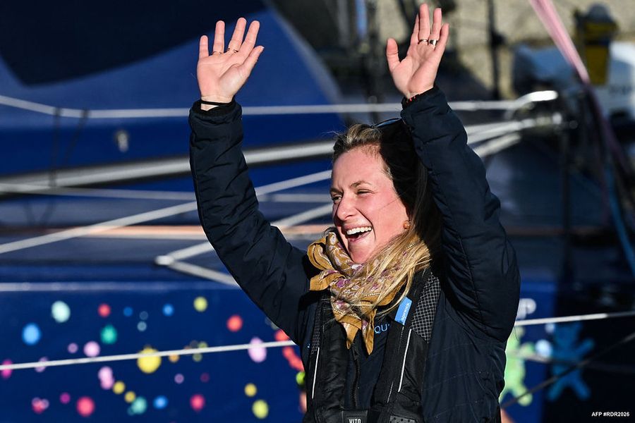 Élodie Bonafous races aboard Association Petits Princes Queguiner. Photo: Sébastien Salom-Gamis / AFP