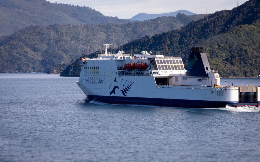 4K2HD0R_Aratere_Interisland_ship_1_jpg.jpeg