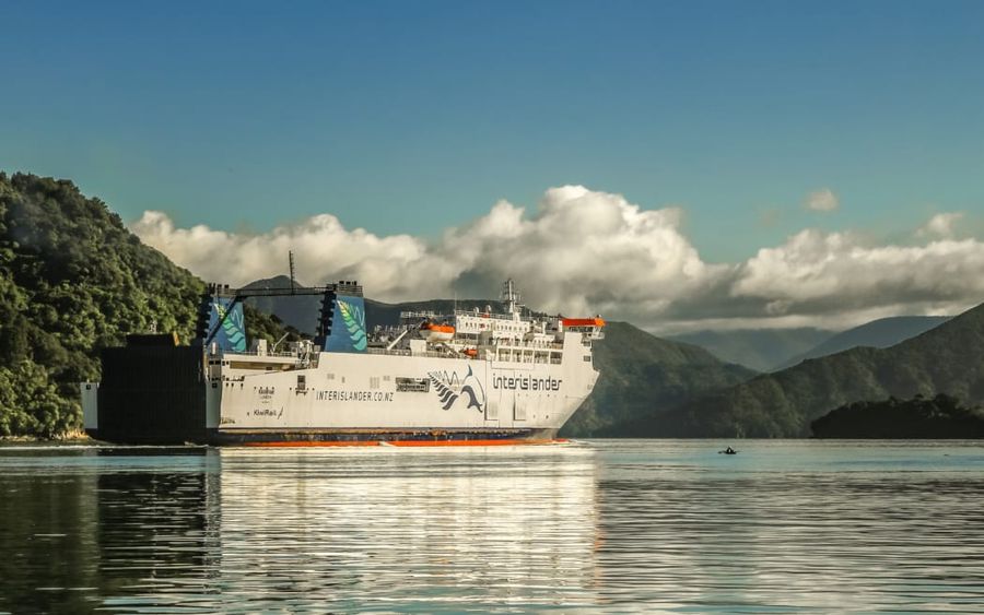 4KTECLA_ferry_png.jpeg