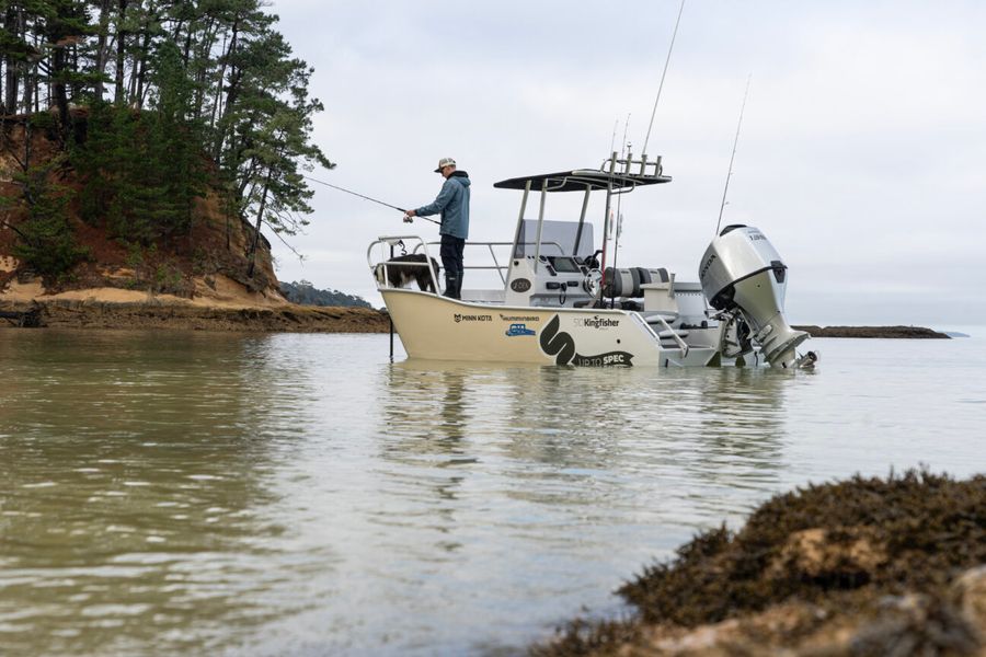 / Kingfisher Boats