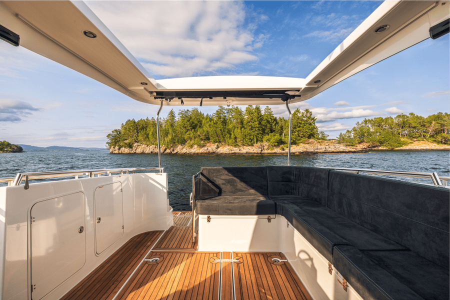 Norwegian all-weather cruiser Viknes S35 debuts in the UK, 14 September 2026