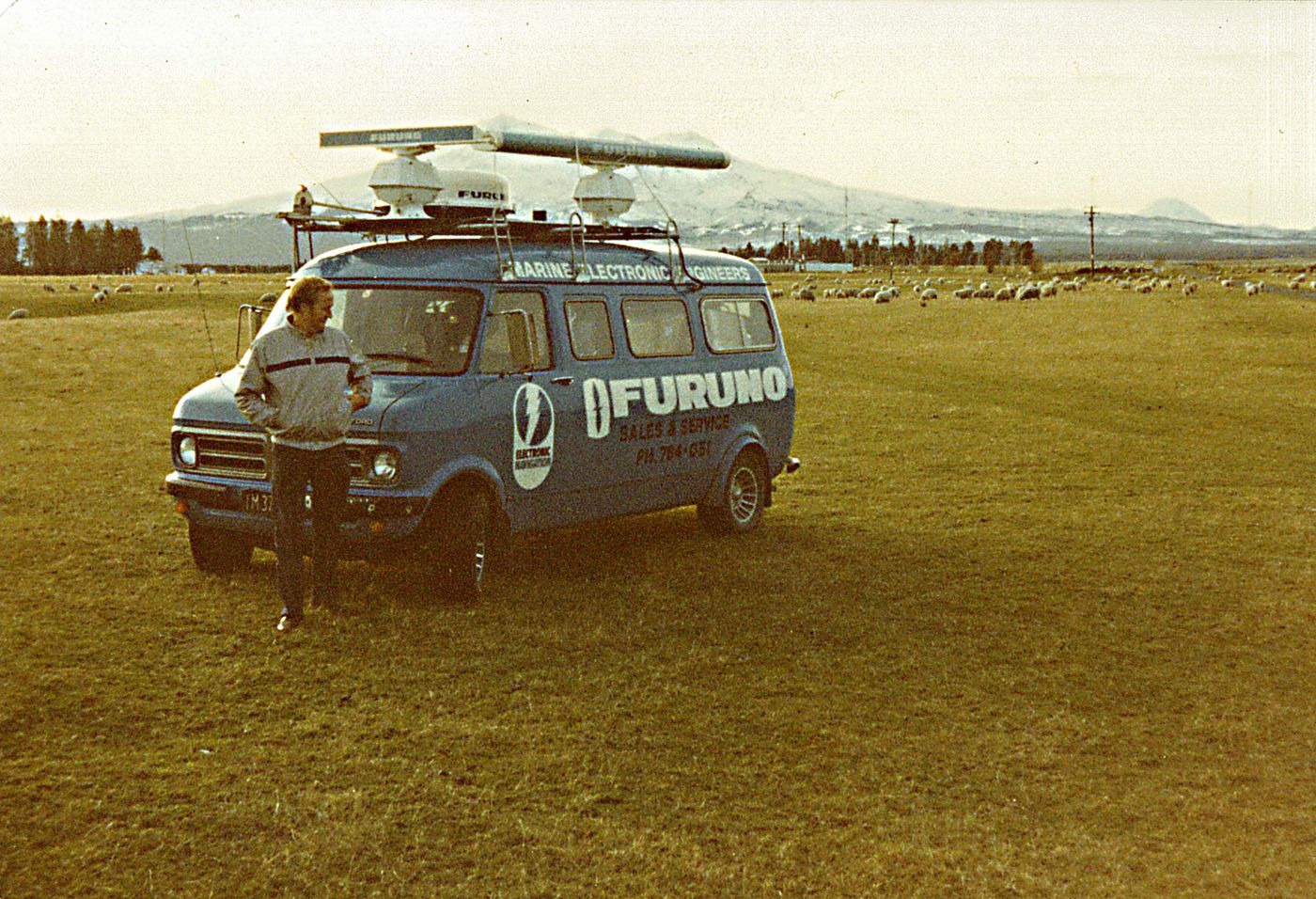9-Furuno-Van.jpeg