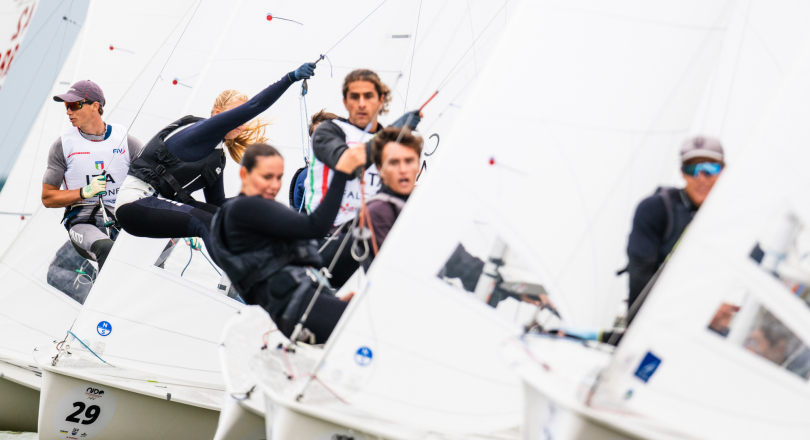 Italy leads 470 Junior Europeans after two wins in shifting Nida breeze, 22 July 2026
