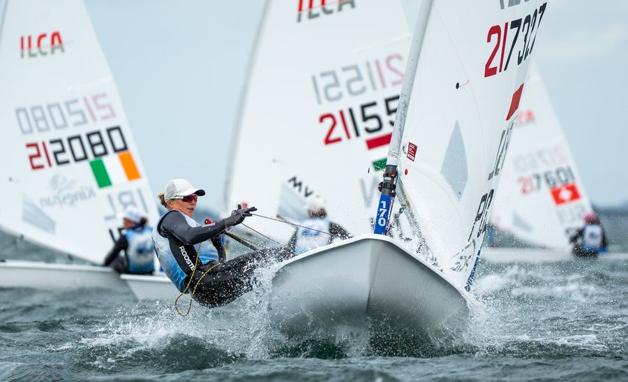 Choppy offshore day leaves three women's sailors tied on top, 08 September 2026