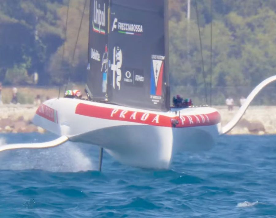 AC38-Preliminaries-Sardinia-Fleet-Race-7-7.jpg