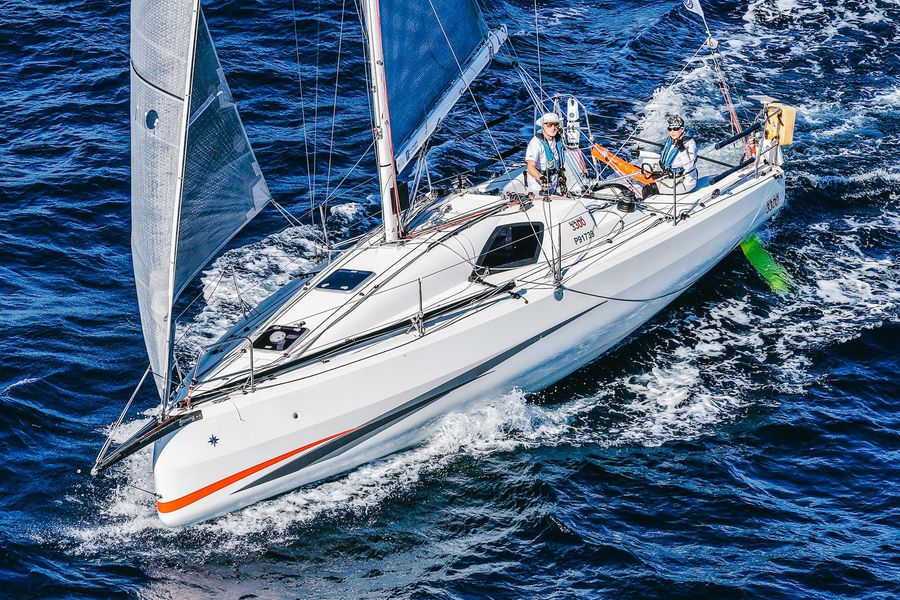 Annika-Paasikivis-Sun-Fast-3300-Stimmy-©-SailingEnergy-.jpg