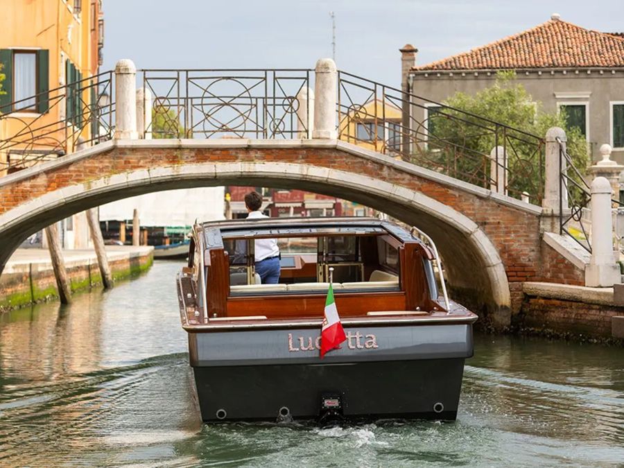 At-9.3m-long-2.25m-wide-and-2.1m-high-Lucietta-has-no-problems-getting-under-Venices-bridges-__-Photo-credit_-Repower.jpg