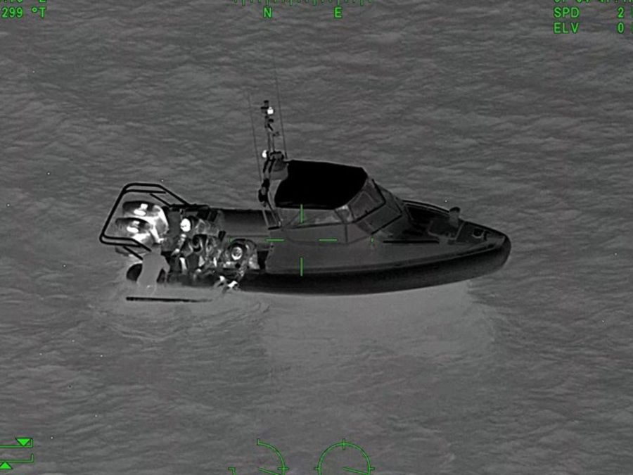 Auckland-rescues-boat.jpg