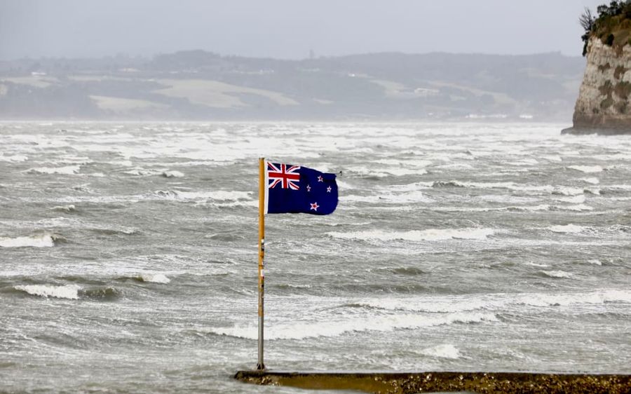 Aucklands-Eastern-Beach.-Photo-RNZ-Marika-Khabazi-.jpeg