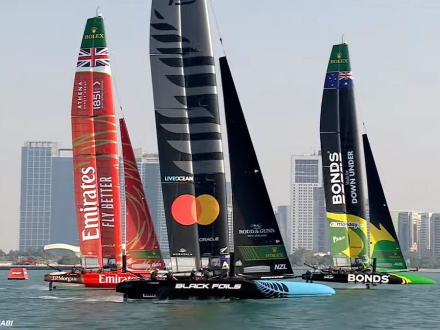 Australia-lead-early-Photo-credit-SailGP.jpg