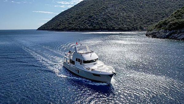 Awanui-NZ-steaming-along-off-Rhodes-photo-Awanui-NZ.jpg