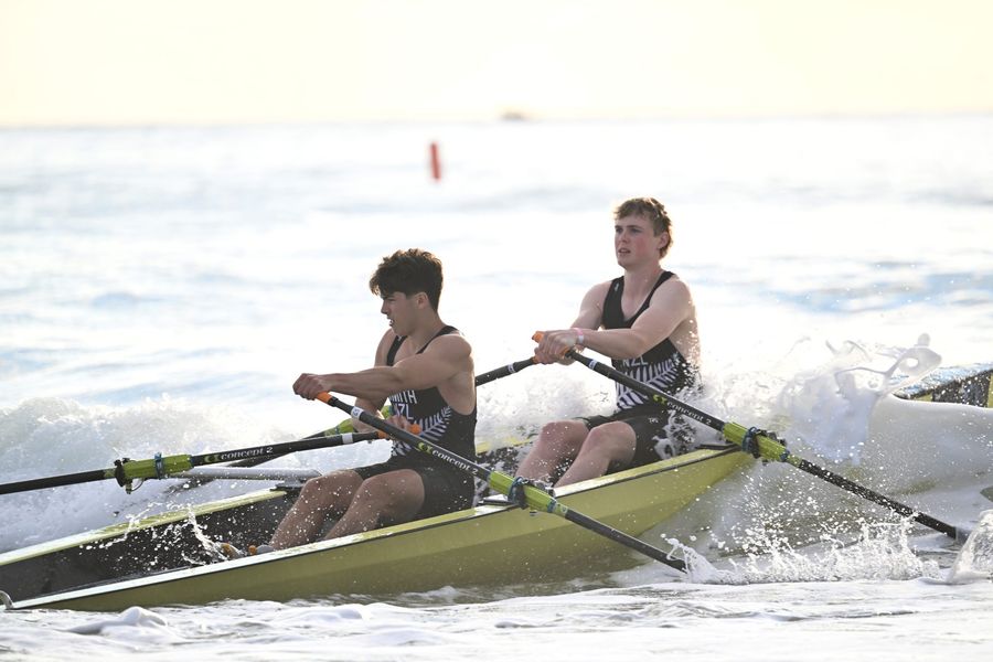 Crimmins pushes hard in the race that would see him finish fourth overall