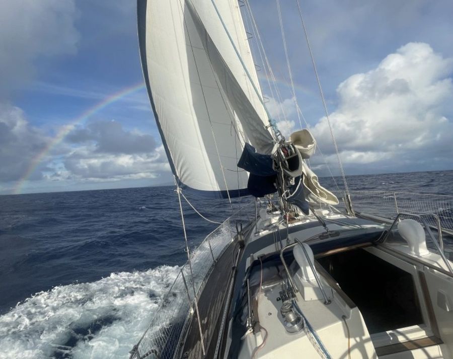 Beneteau-Oceanis-430-2.jpg
