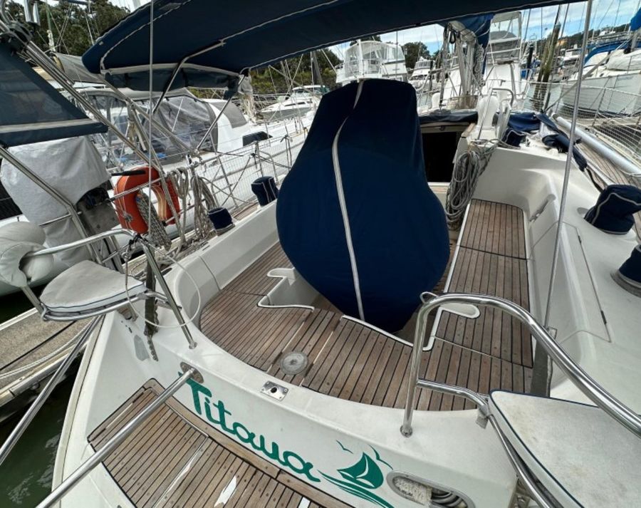 Beneteau-Oceanis-430-4.jpg