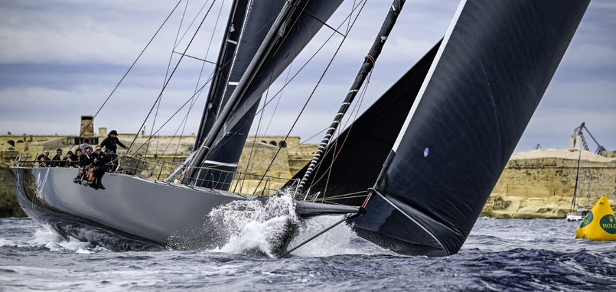 Black Jack 100 favoured as rivals circle for Sicily showdown.