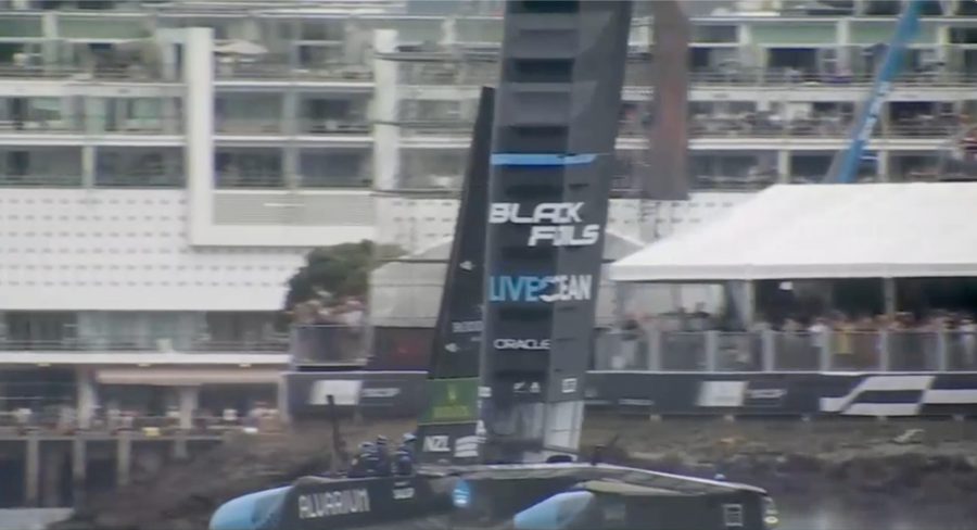 Black Foils make a come back, too little, too late / SailGP