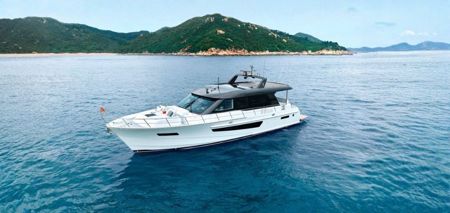 CL Yachts' CLB65 SUV