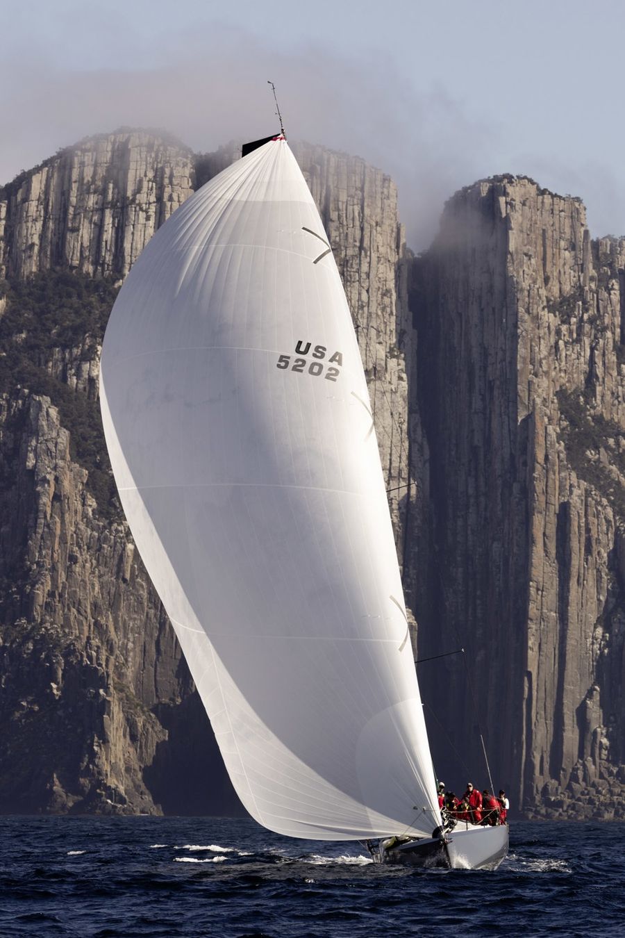 Callisto-rounding-Tasman-Island.-Photo-credit-Rolex-Sydney-to-Hobart.jpg