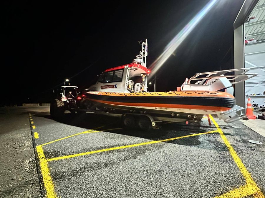 Coastguard Kaipara finished early into Christmas Day morning / Facebook