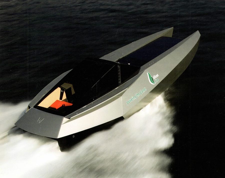 Code-X-reborn_-Fabio-Buzzis-radical-powerboat-returns-2.jpg