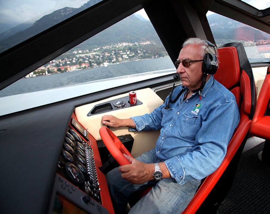 Code-X-reborn_-Fabio-Buzzis-radical-powerboat-returns.jpg