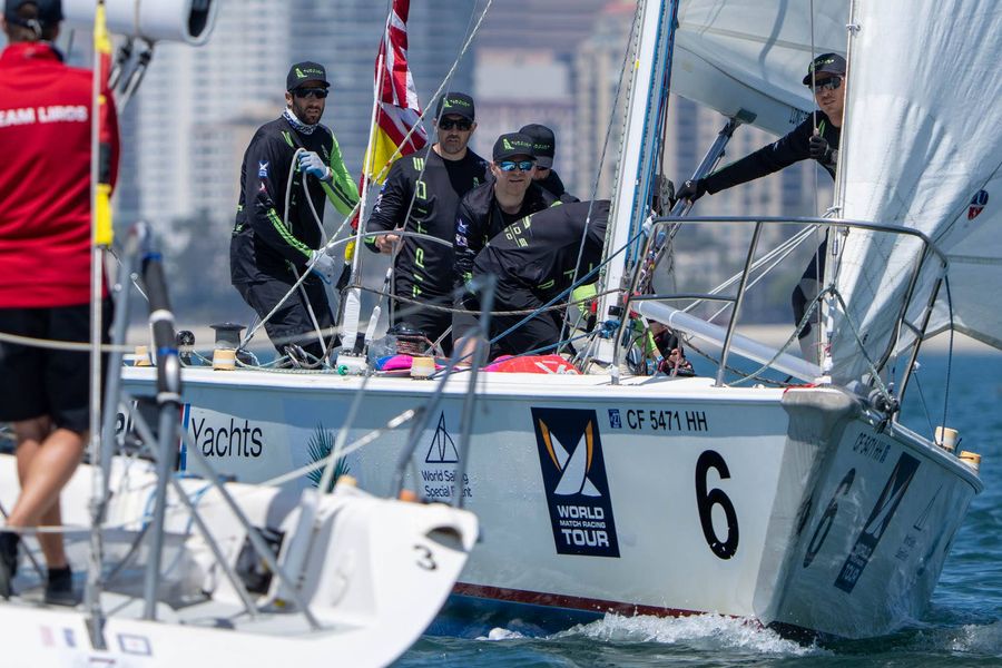 Cover-Photo-Chris-Poole-Riptide-Racing-USA-Crew-Joachim-Aschenbrenner-Bernardo-Freitas-Mal-Parker-Lars-Peter-Rosendahl-Harry-West-Photo-Ian-Roman-WMRT.jpg